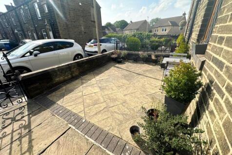 2 bed terrace, Sutton In Craven