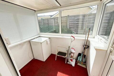 Two Bed Bungalow in Sutton-in-Craven (7).jpeg