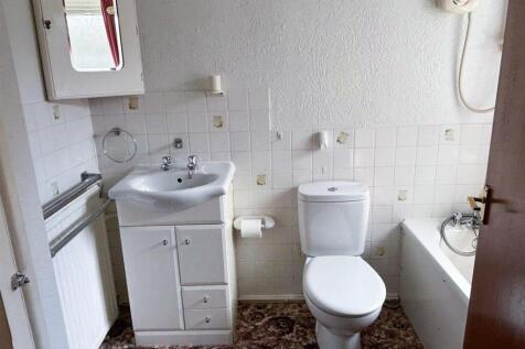 Two Bed Bungalow in Sutton-in-Craven (13).jpeg