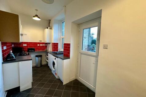 13 high street 1.jpg