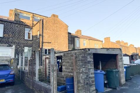 5 bed terrace Cross Hills