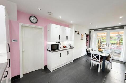 4 bed semi detached Sutton-in-Craven