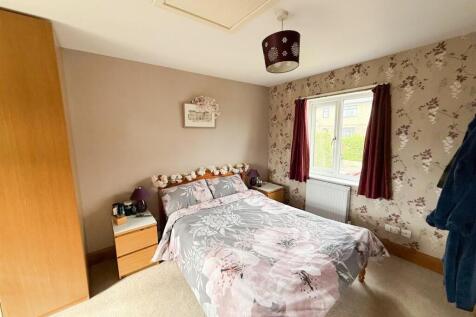 two bedroom semi detached Silsden - 5