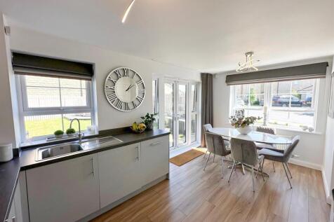 Three bed detached property, Silsden 13