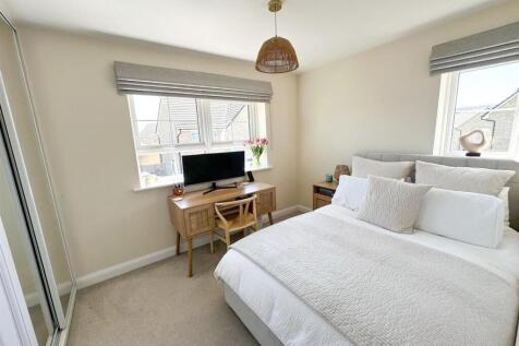 Three bed detached property, Silsden 18