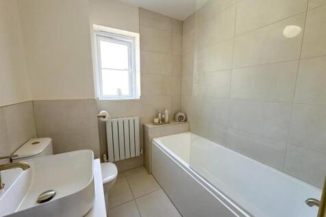 Three bed detached property, Silsden 22