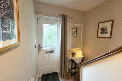3 bed semi-detached property, Utley