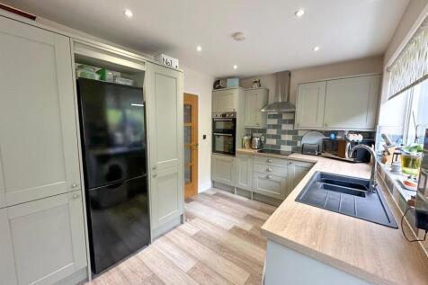 3 bed semi-detached property, Utley