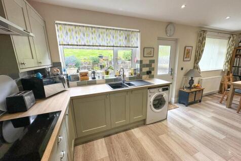 3 bed semi-detached property, Utley