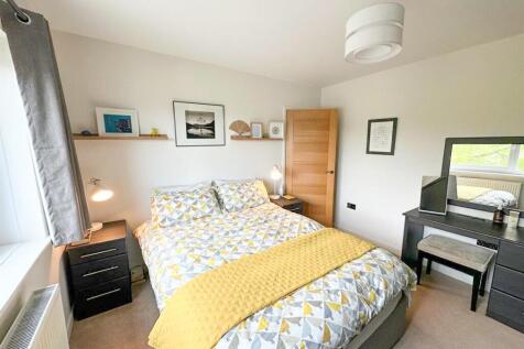 3 bed semi-detached property, Utley