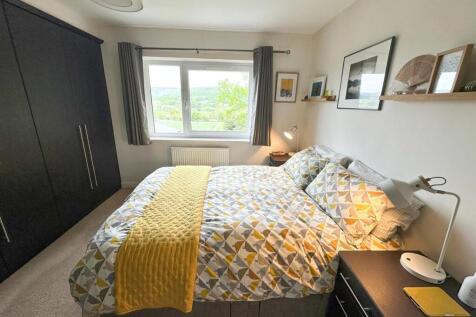 3 bed semi-detached property, Utley