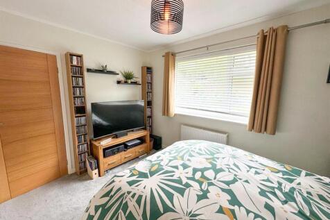 3 bed semi-detached property, Utley