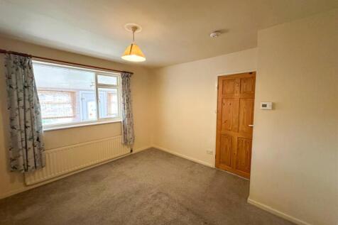 Two bed semi-detached bungalow, Silsden 8