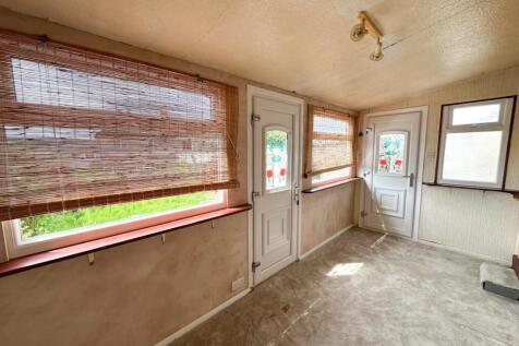 Two bed semi-detached bungalow, Silsden 12