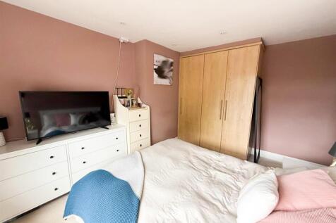 Three Bed Terraced Silsden (11).jpg