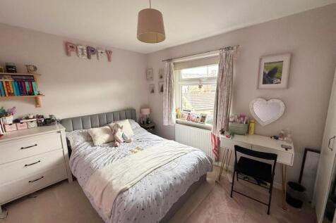Three Bed Terraced Silsden (21).jpg
