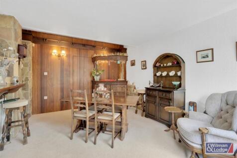 5 Bed Semi Detached property in Riddlesden