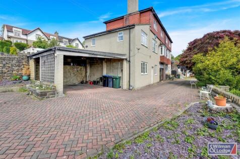 5 Bed Semi Detached property in Riddlesden