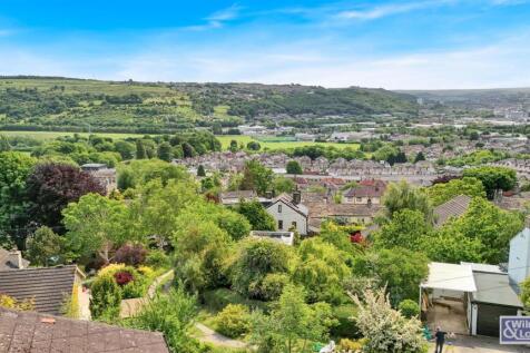 5 Bed Semi Detached property in Riddlesden