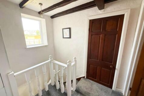 2 bed end terrace Silsden
