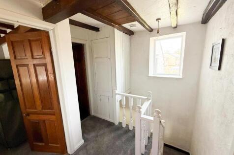 2 bed end terrace Silsden