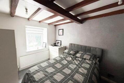 2 bed end terrace Silsden