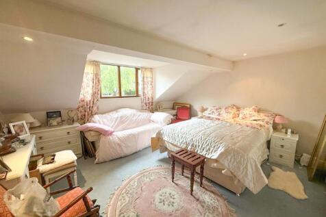 4 Bed Detached, Silsden
