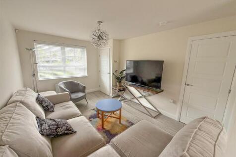 3 bed detached property, Silsden