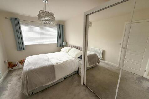 3 bed detached property, Silsden