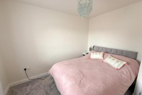 3 bed detached property, Silsden