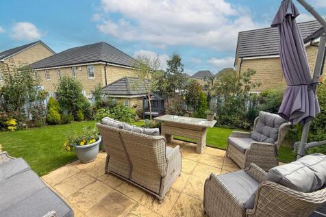 3 bed detached property, Silsden