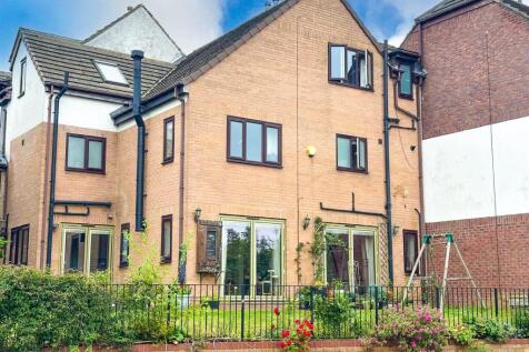 Four Bed Townhouse, Silsden 1