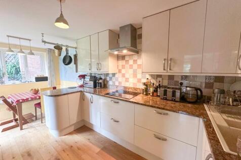 Four Bed Townhouse, Silsden 5