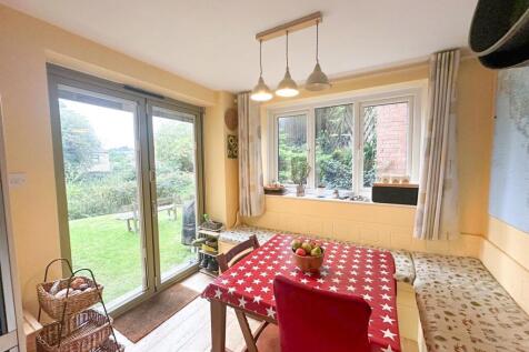Four Bed Townhouse, Silsden 8