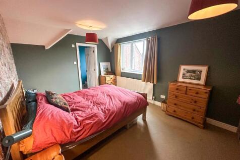 Four Bed Townhouse, Silsden 14