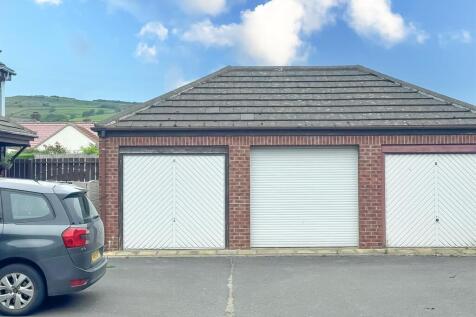 Four Bed Townhouse, Silsden 23