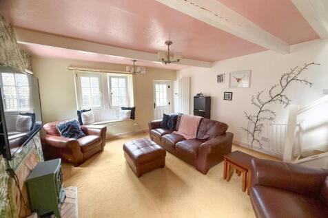 2 bed cottage, Silsden