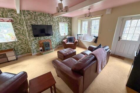 2 bed cottage, Silsden