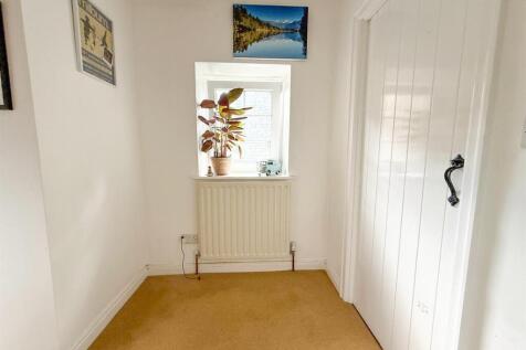 2 bed cottage, Silsden