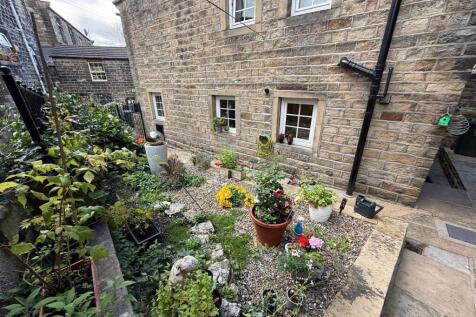 2 bed cottage, Silsden