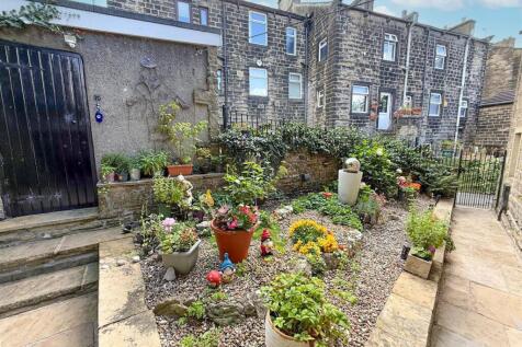 2 bed cottage, Silsden