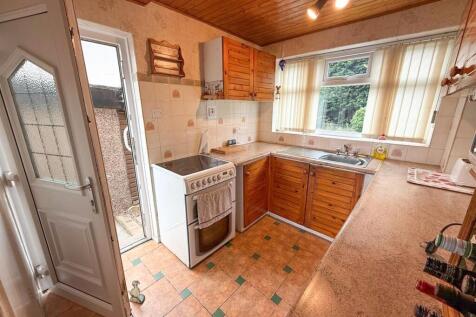 3 bed semi, Oakworth
