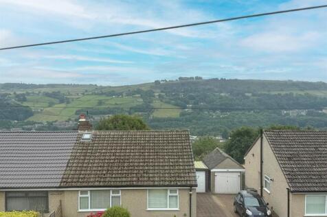 3 bed semi, Oakworth
