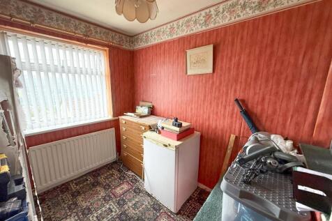 3 bed semi, Oakworth