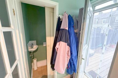 3 bed terrace, Silsden 8