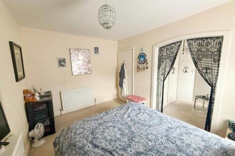 3 bed terrace, Silsden 14
