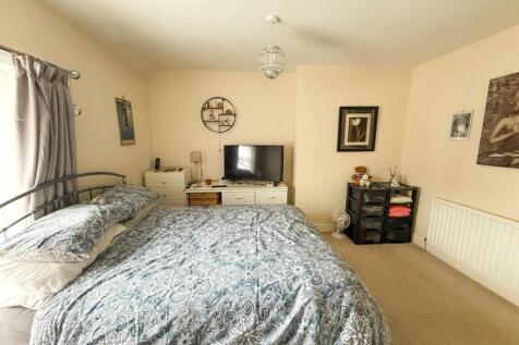 3 bed terrace, Silsden 12