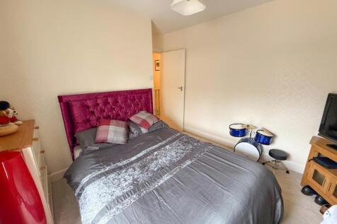 3 bed terrace, Silsden 17