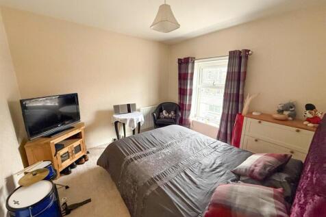 3 bed terrace, Silsden 15