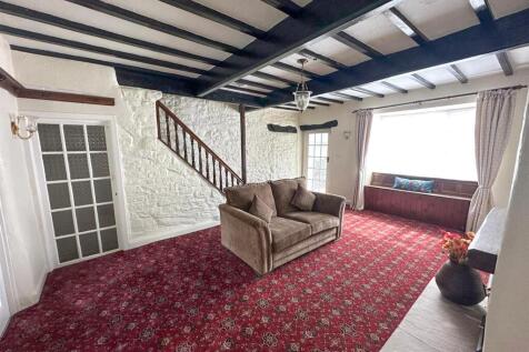 2 Bed Cottage, Keighley